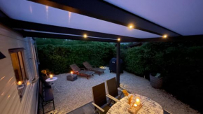 PURE - Chalet Zeeland - garden out of sight